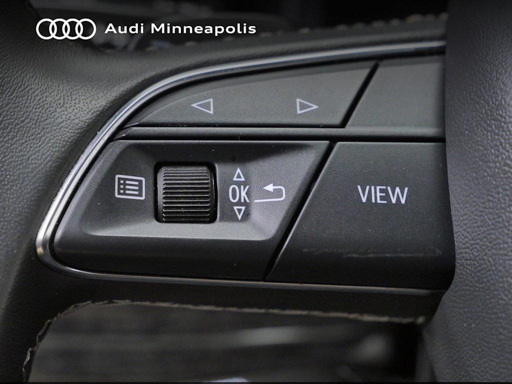 Thumbnail: 2023 Audi Q8 - 21