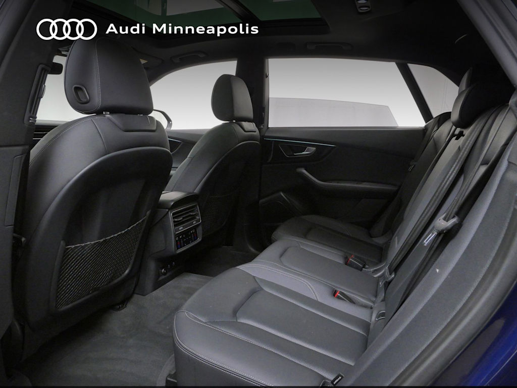 Thumbnail: 2023 Audi Q8 - 9