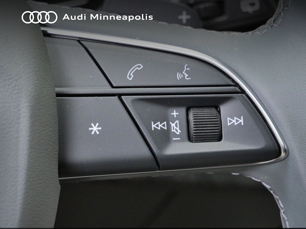 Thumbnail: 2023 Audi Q8 - 20