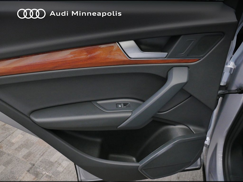 Thumbnail: 2023 Audi Q5 - 17