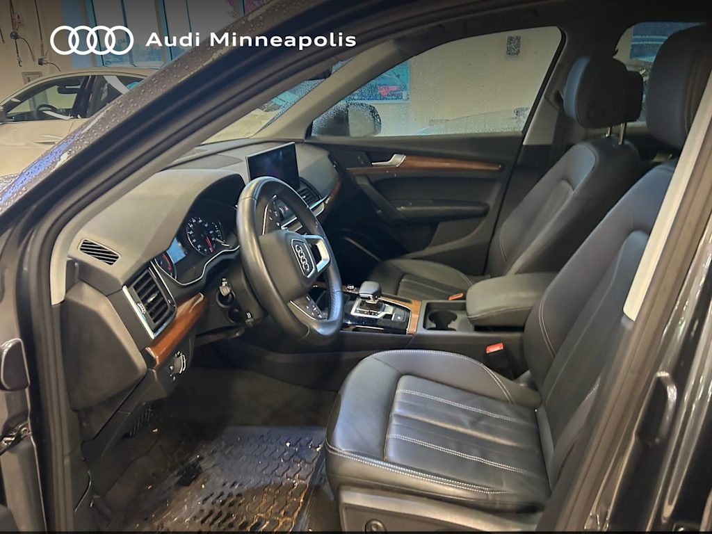 Thumbnail: 2023 Audi Q5 - 6