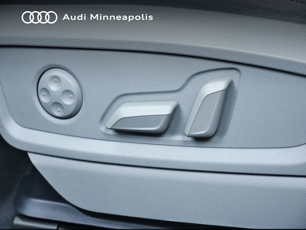 Thumbnail: 2024 Audi Q5 - 16