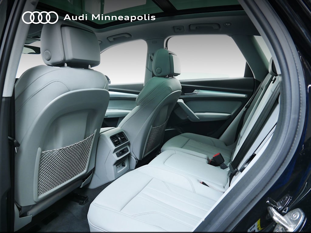 Thumbnail: 2024 Audi Q5 - 8