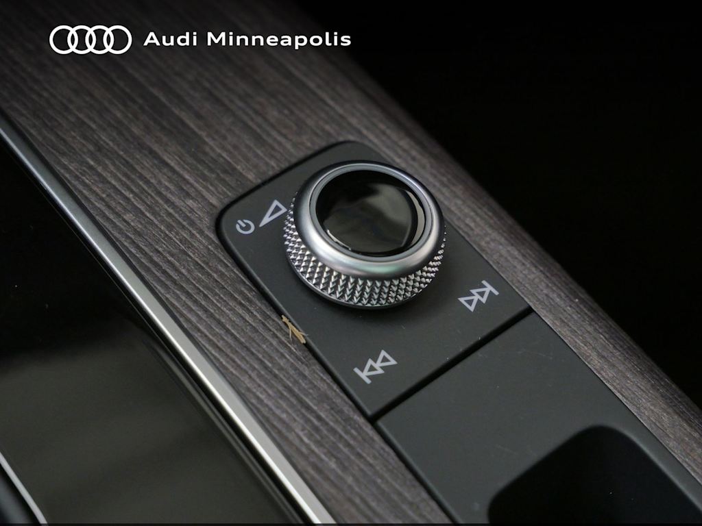 Thumbnail: 2023 Audi Q5 - 25