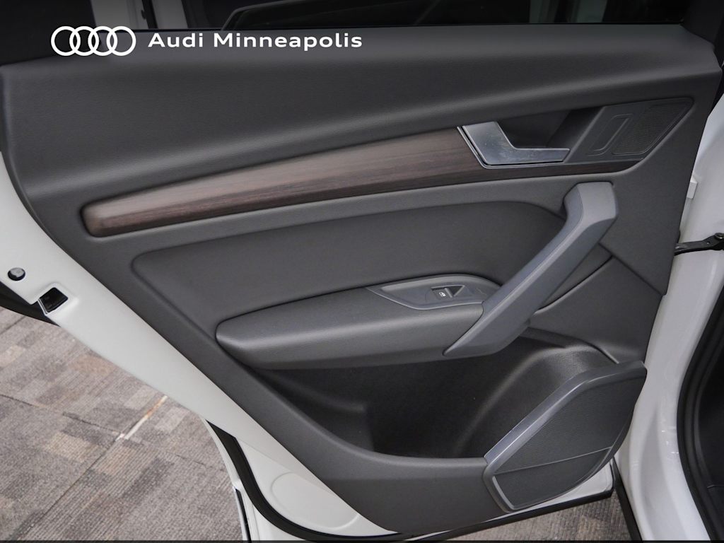 Thumbnail: 2023 Audi Q5 - 17