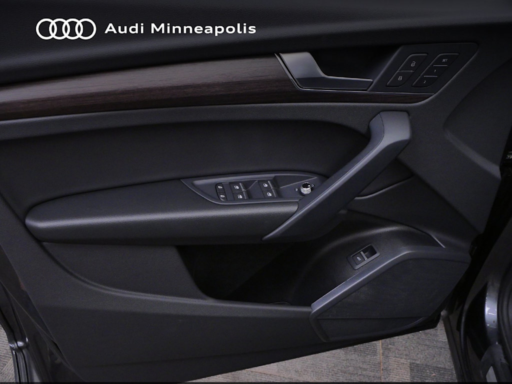 Thumbnail: 2023 Audi Q5 - 16