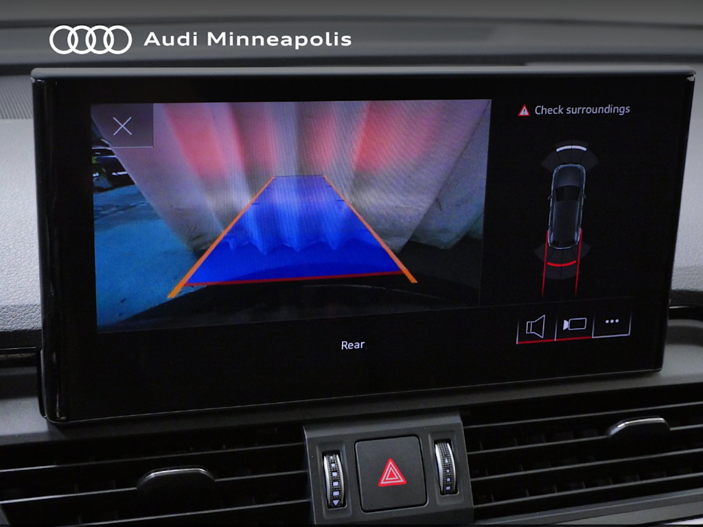 Thumbnail: 2023 Audi Q5 - 10