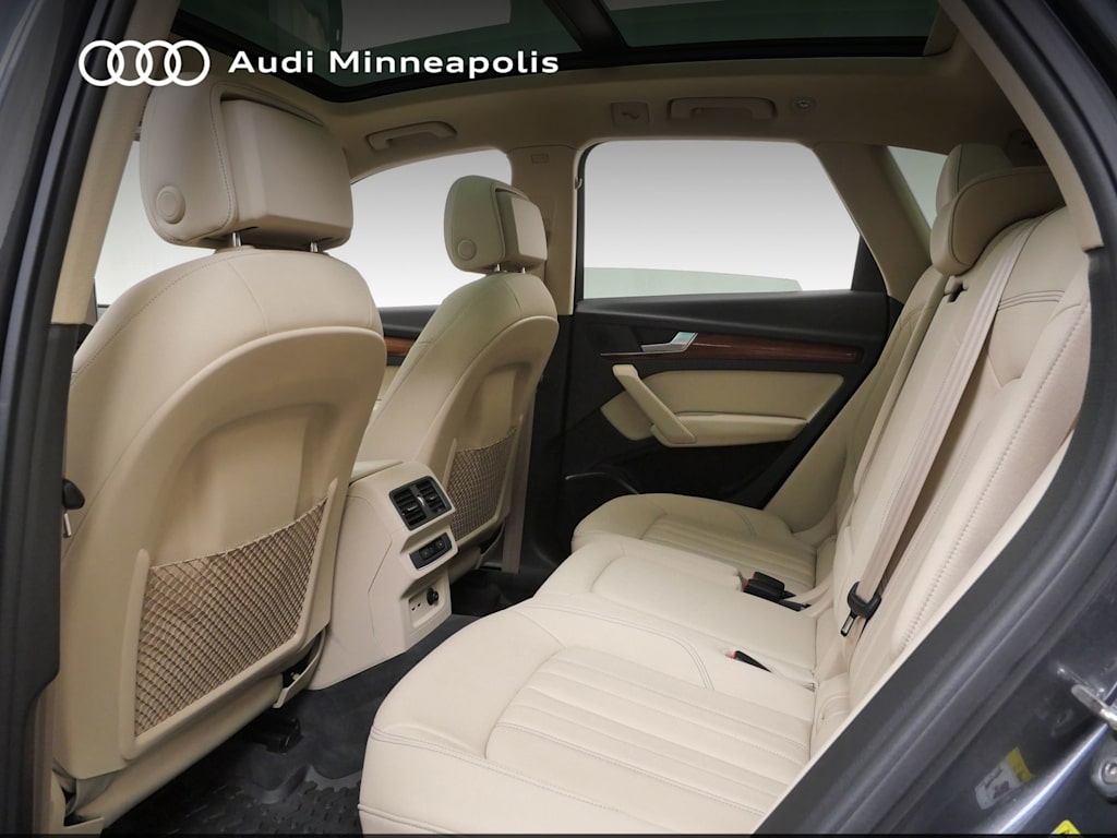 Thumbnail: 2023 Audi Q5 - 8
