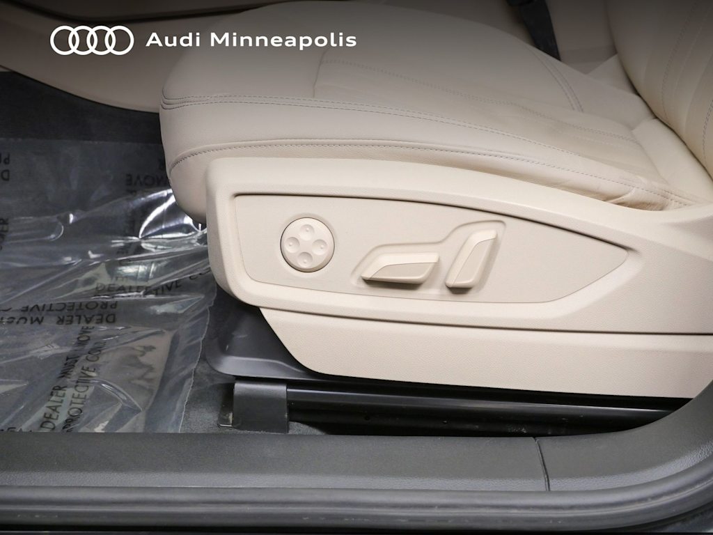 Thumbnail: 2023 Audi Q5 - 16