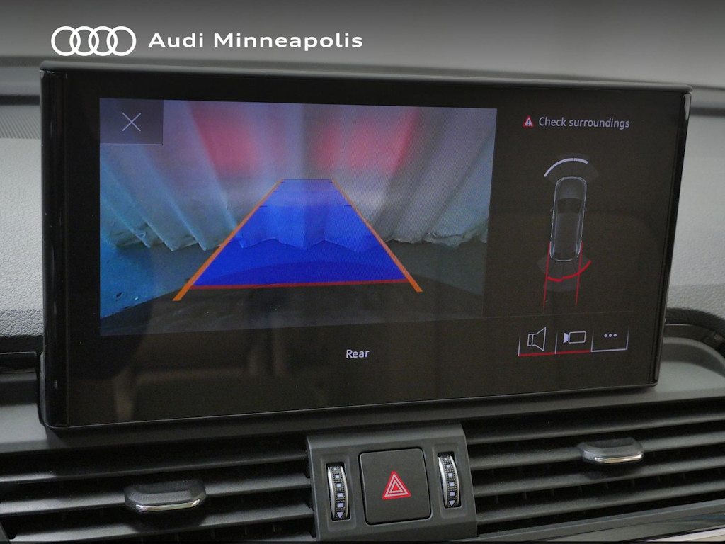 Thumbnail: 2023 Audi Q5 - 27
