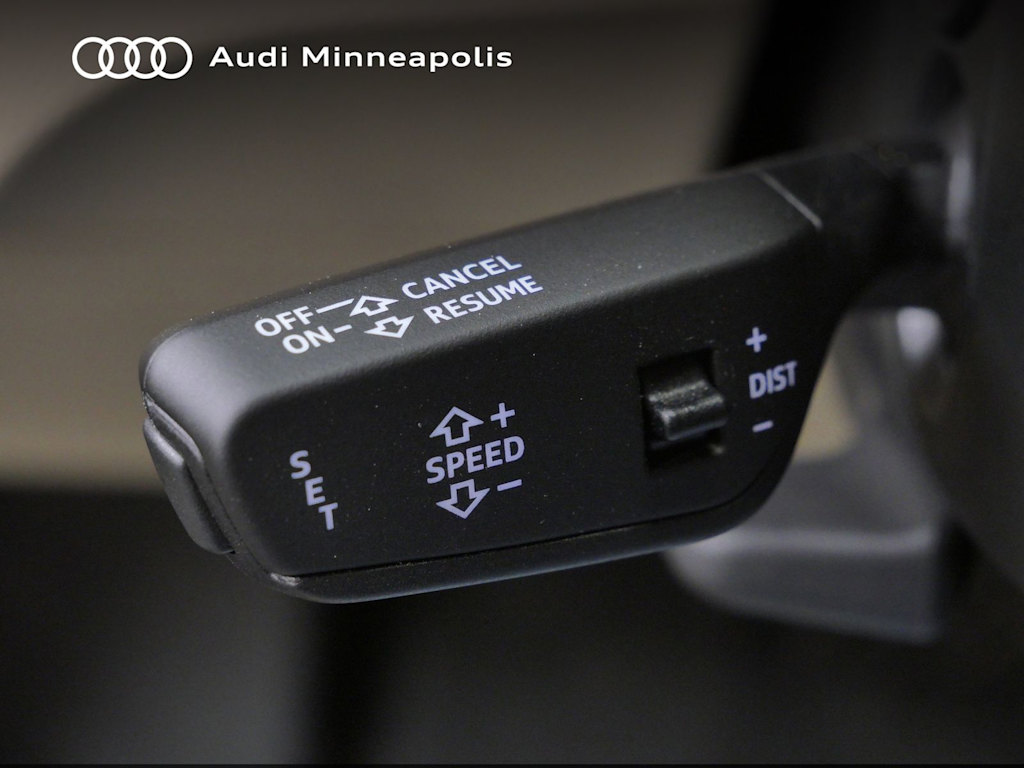 Thumbnail: 2023 Audi Q5 - 11