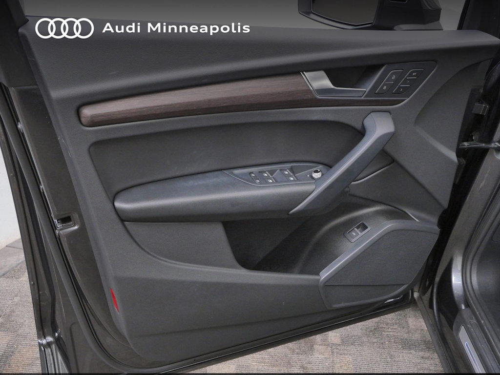 Thumbnail: 2023 Audi Q5 - 16