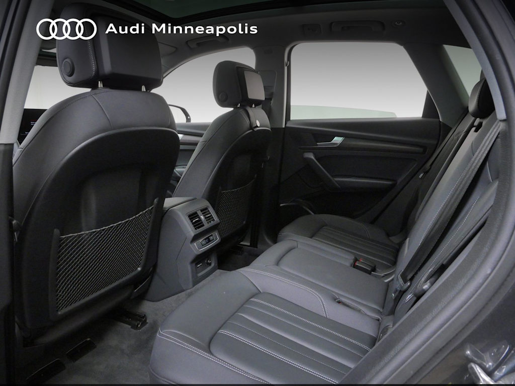 Thumbnail: 2023 Audi Q5 - 8