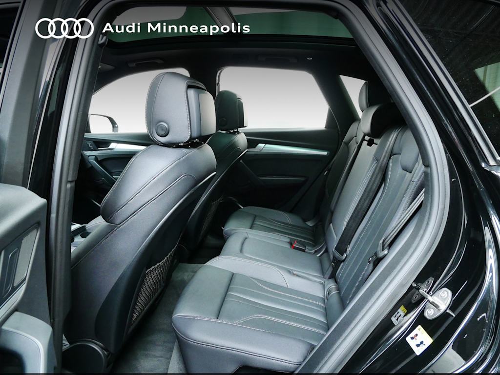 Thumbnail: 2025 Audi Q5 - 8