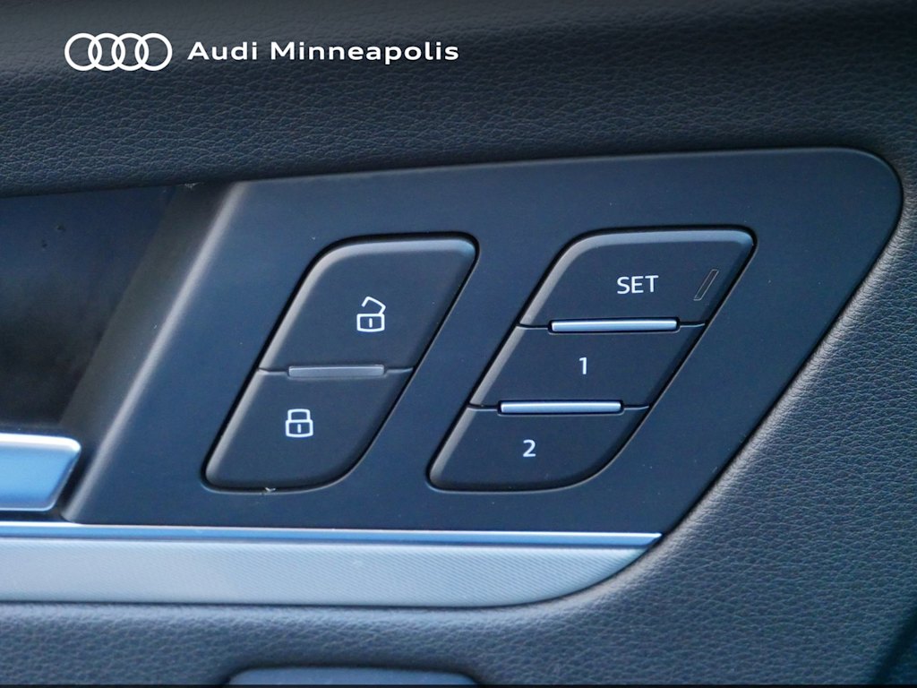 Thumbnail: 2025 Audi Q5 - 19