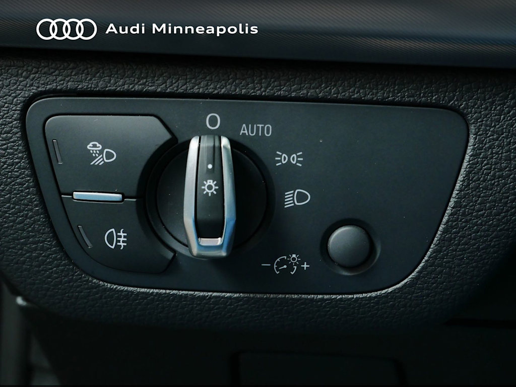 Thumbnail: 2025 Audi Q5 - 20