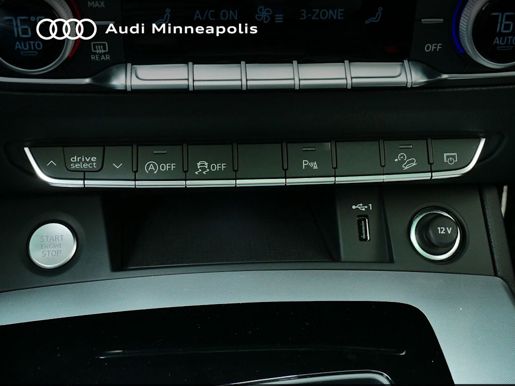 Thumbnail: 2025 Audi Q5 - 24