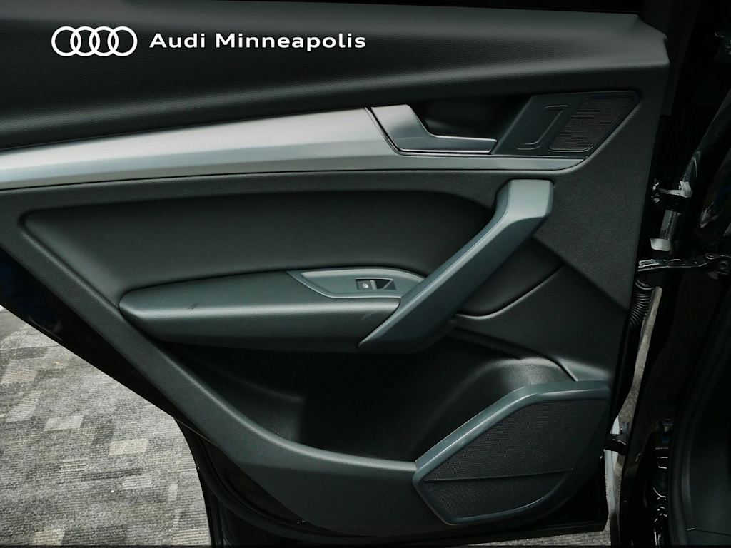 Thumbnail: 2025 Audi Q5 - 17