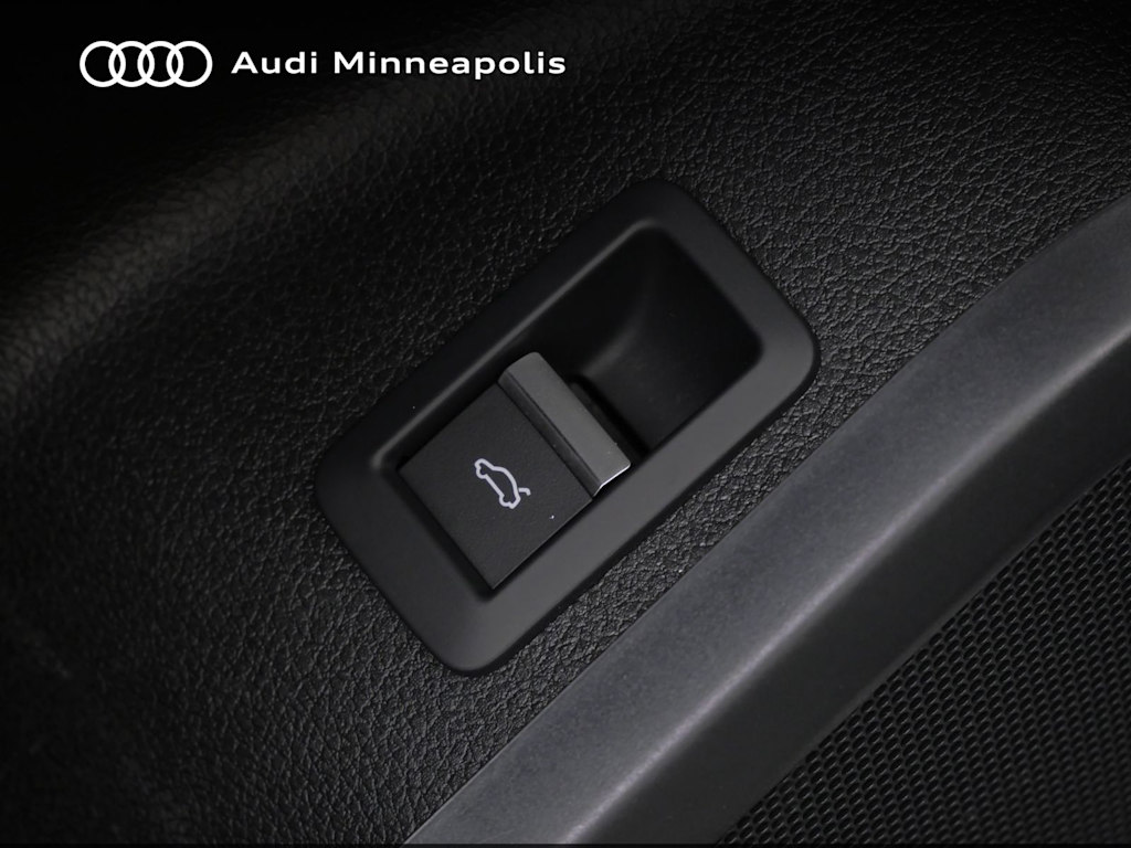 Thumbnail: 2023 Audi Q5 - 19