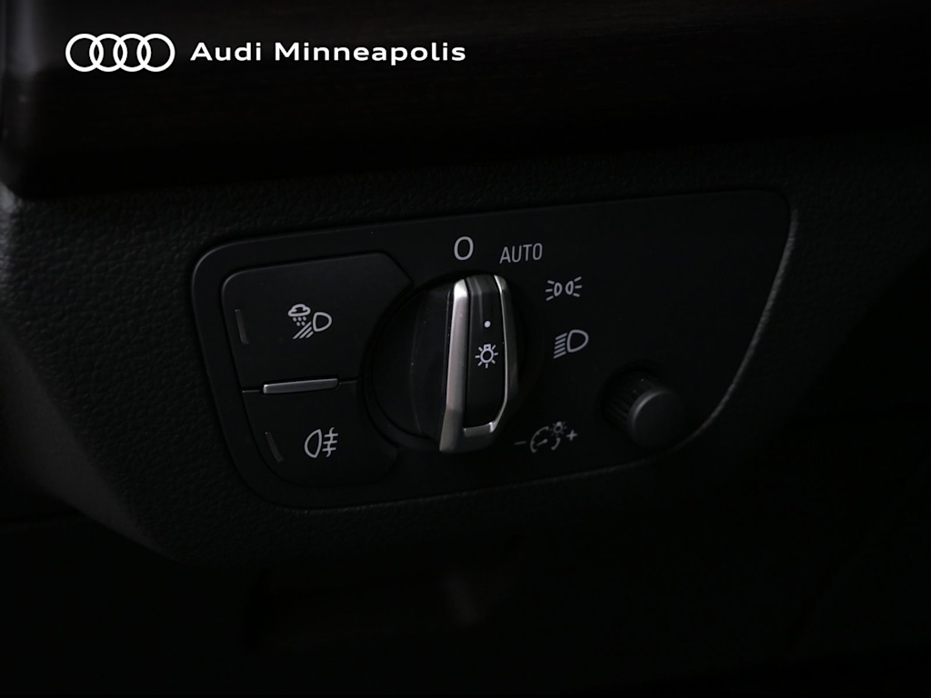 Thumbnail: 2023 Audi Q5 - 11