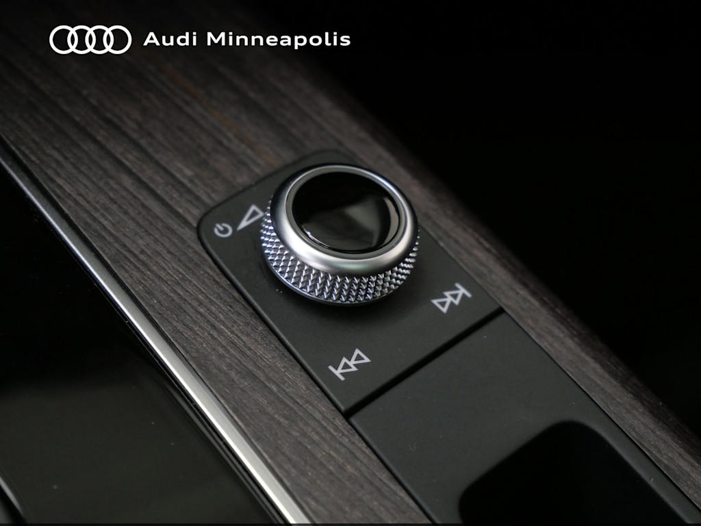 Thumbnail: 2023 Audi Q5 - 25