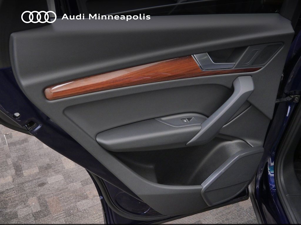 Thumbnail: 2023 Audi Q5 - 18