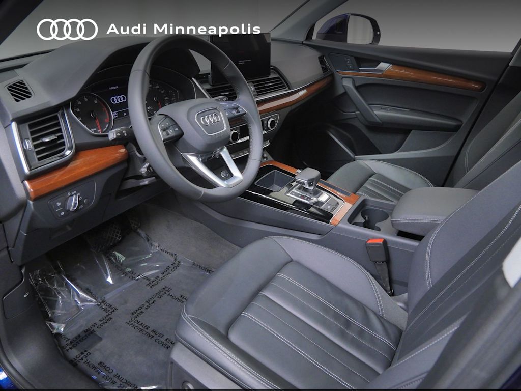 Thumbnail: 2023 Audi Q5 - 7