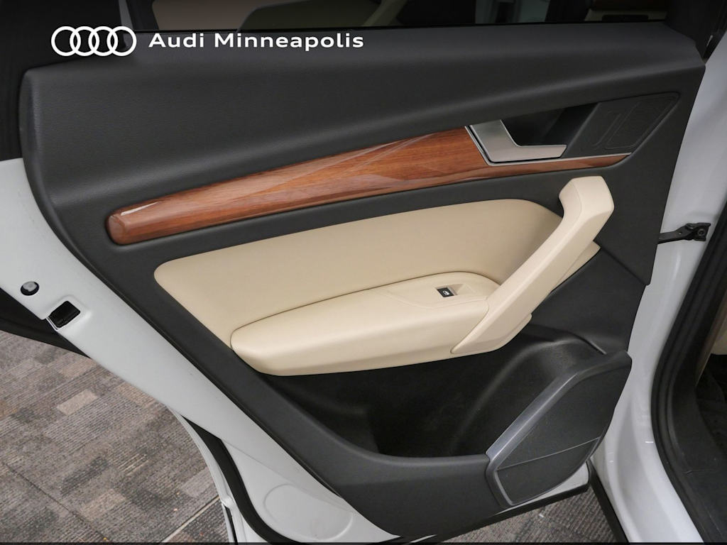 Thumbnail: 2023 Audi Q5 - 18