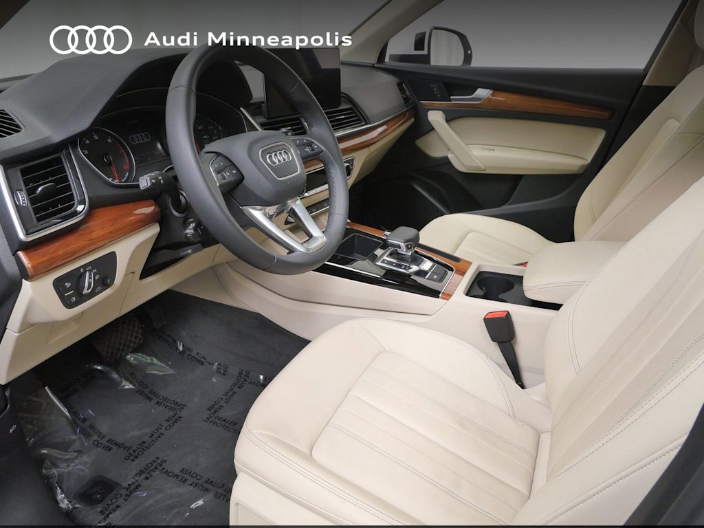 Thumbnail: 2023 Audi Q5 - 8