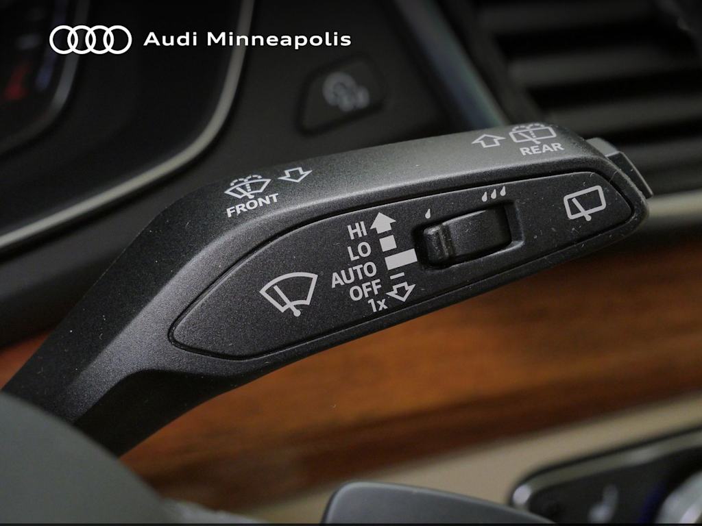 Thumbnail: 2023 Audi Q5 - 7