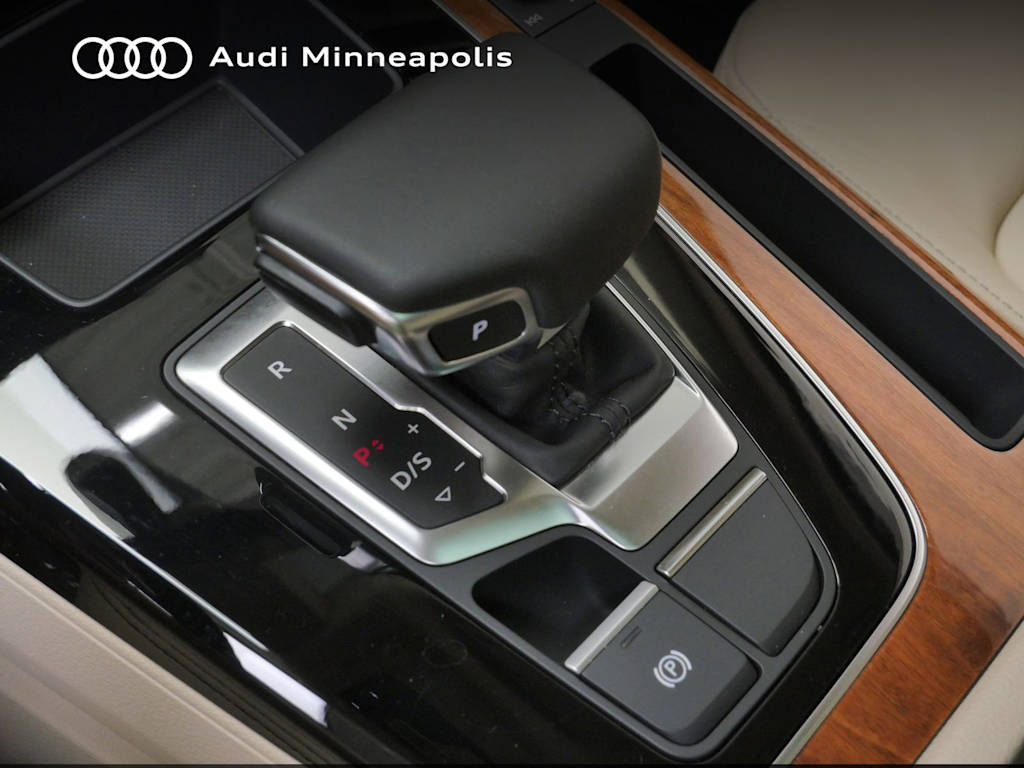 Thumbnail: 2023 Audi Q5 - 11