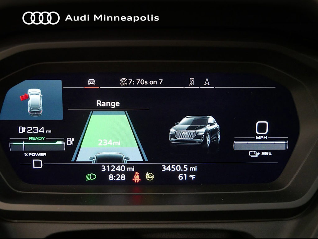 Thumbnail: 2022 Audi Q4 e-tron - 9