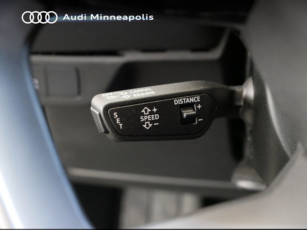 Thumbnail: 2022 Audi Q4 e-tron - 21