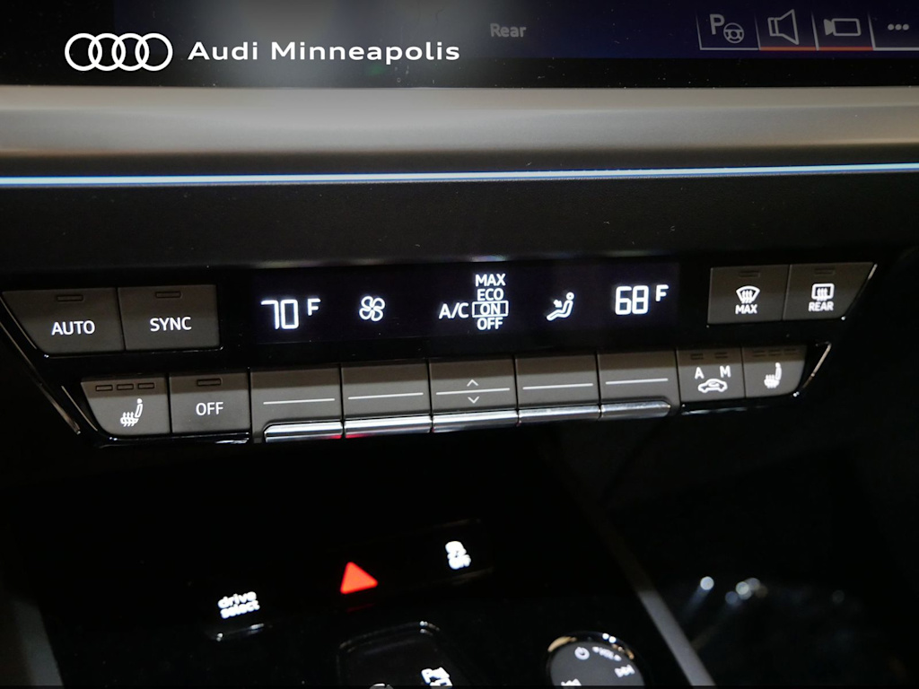 Thumbnail: 2022 Audi Q4 e-tron - 26