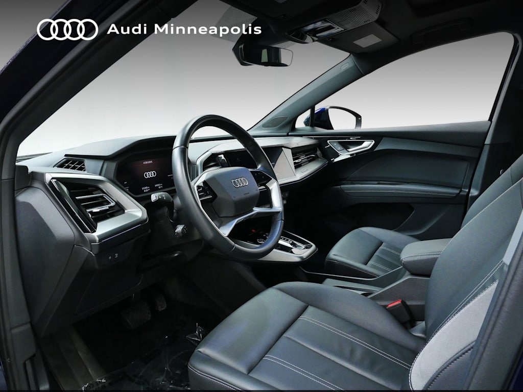 Thumbnail: 2022 Audi Q4 e-tron - 7