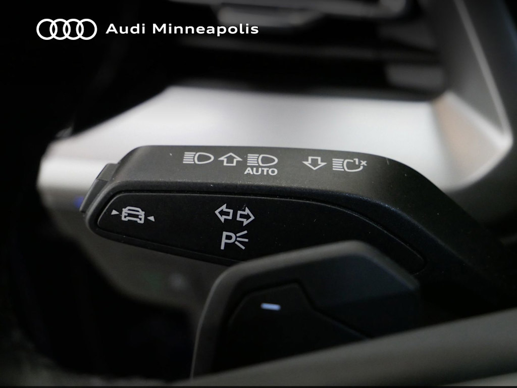 Thumbnail: 2022 Audi Q4 e-tron - 23