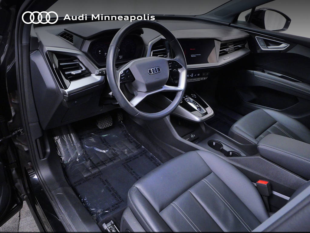 Thumbnail: 2024 Audi Q4 e-tron - 2