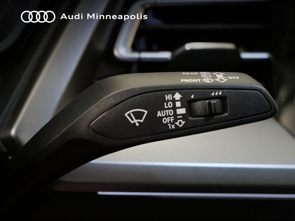 Thumbnail: 2024 Audi Q4 e-tron - 6