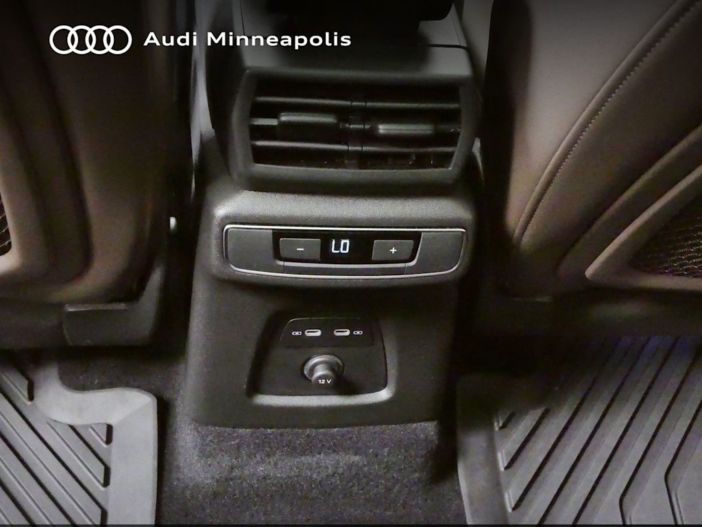 Thumbnail: 2023 Audi Q4 e-tron - 19