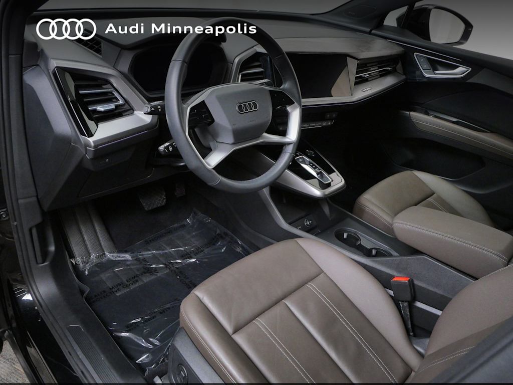 Thumbnail: 2023 Audi Q4 e-tron - 2
