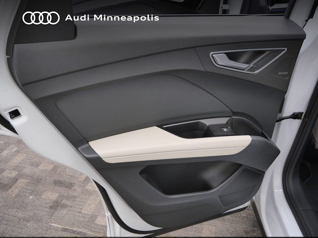 Thumbnail: 2023 Audi Q4 e-tron - 18