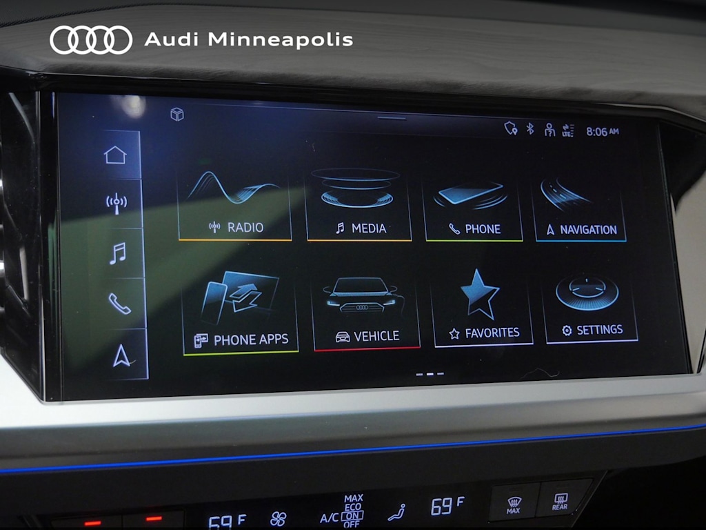 Thumbnail: 2023 Audi Q4 e-tron - 24