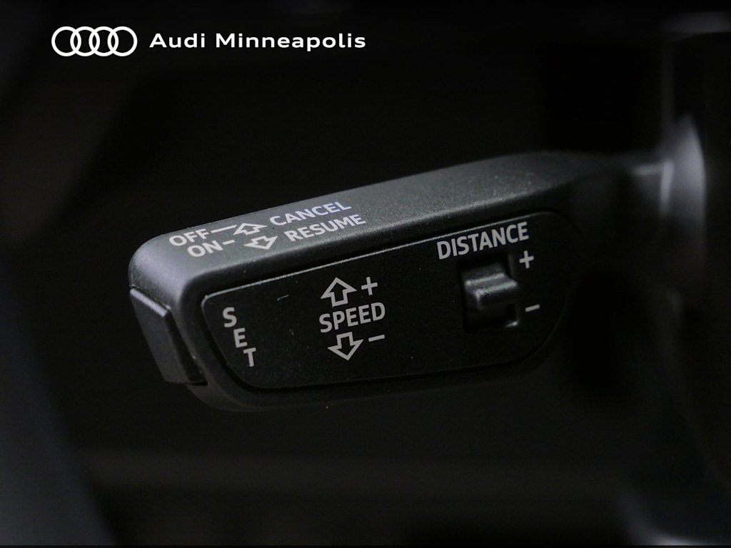Thumbnail: 2023 Audi Q4 e-tron - 9