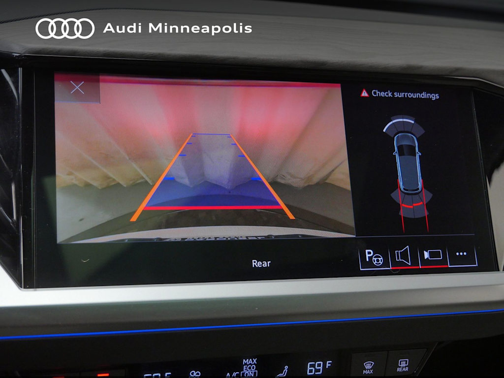Thumbnail: 2023 Audi Q4 e-tron - 28