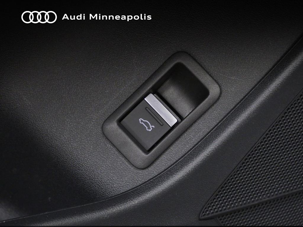 Thumbnail: 2023 Audi Q4 e-tron - 20