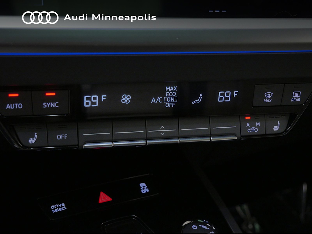 Thumbnail: 2023 Audi Q4 e-tron - 25