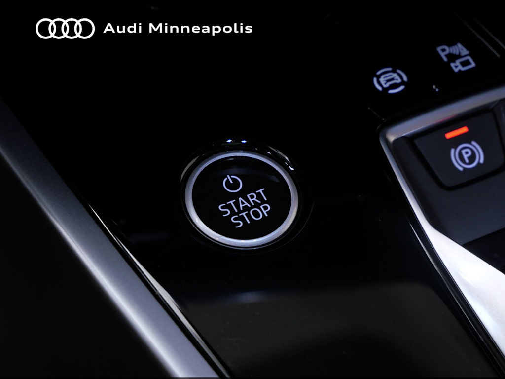 Thumbnail: 2023 Audi Q4 e-tron - 24