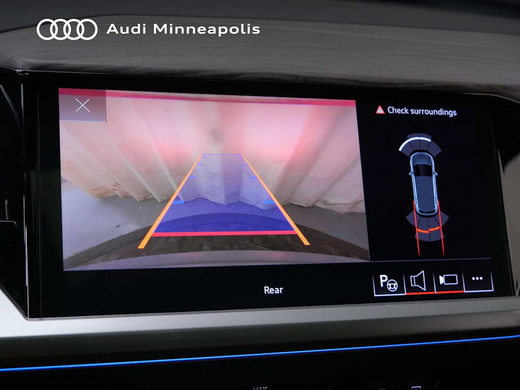 Thumbnail: 2023 Audi Q4 e-tron - 26