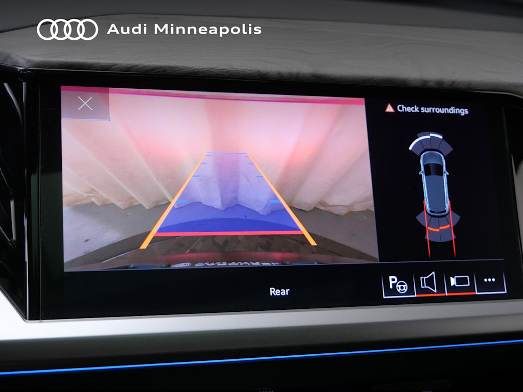 Thumbnail: 2023 Audi Q4 e-tron - 27