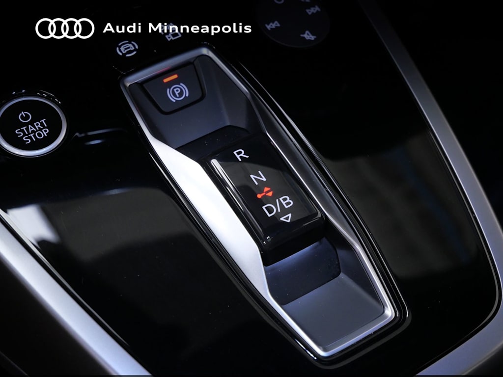 Thumbnail: 2023 Audi Q4 e-tron - 9